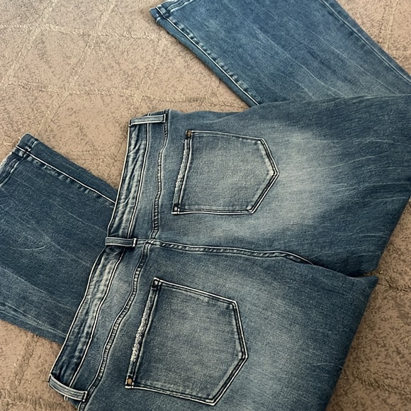 Petra153 Flares Super Stretchy - Picture 3 of 5